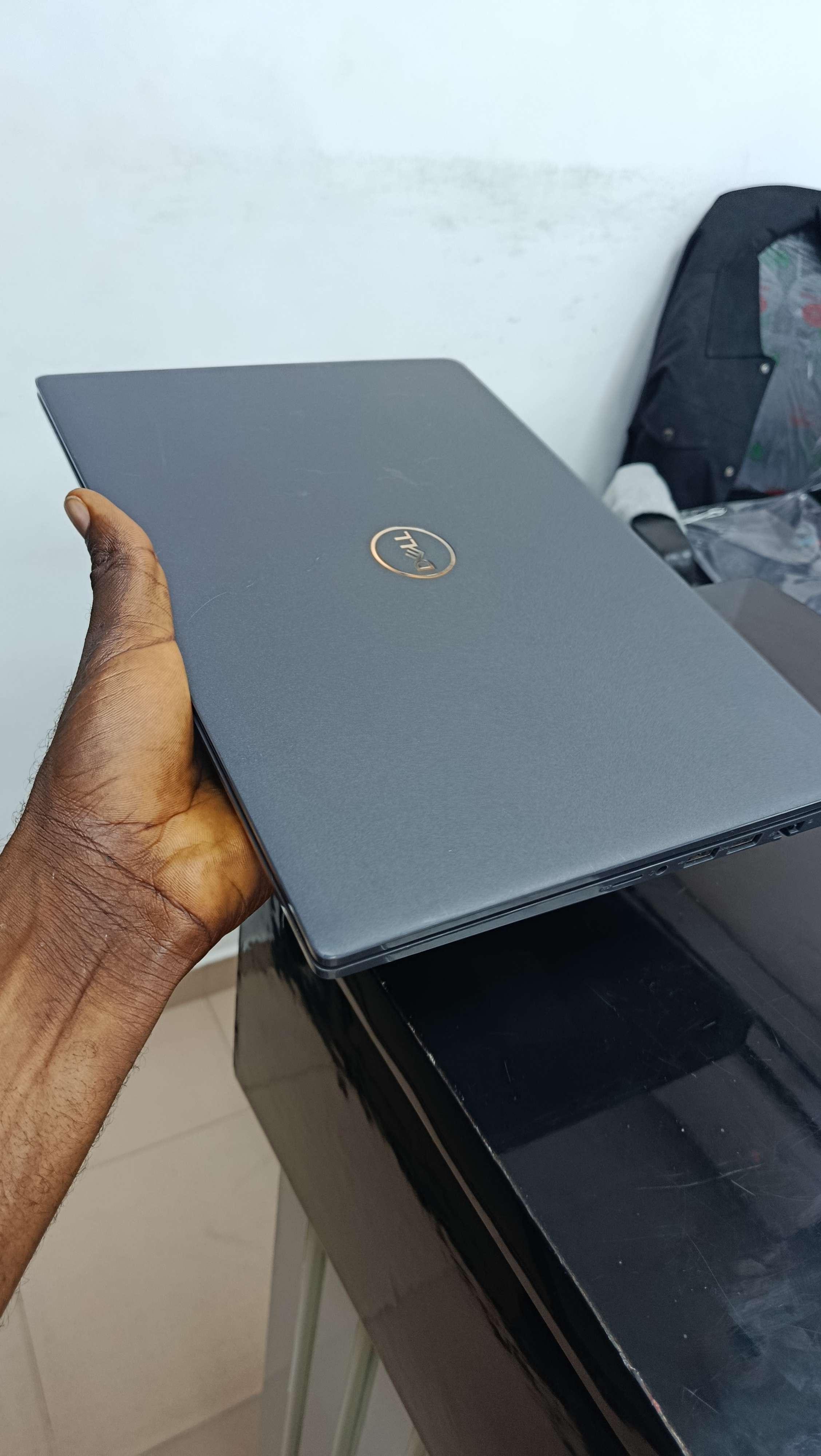 Dell latitude 3410 image3